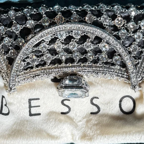 Besso Silver Snakeskin Crystal Evening Clutch – Elizabeth Taylor Design - Picture 5 of 11
